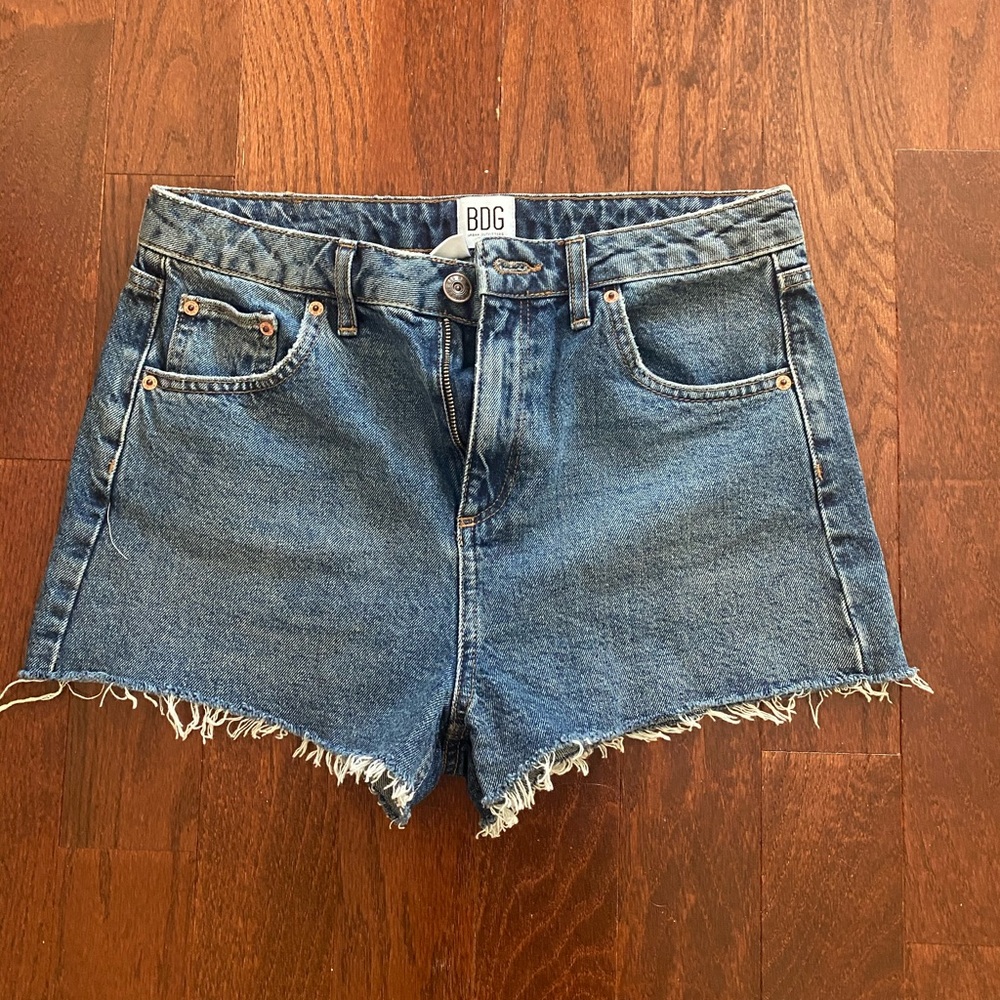 BDG Mom Jean Shorts